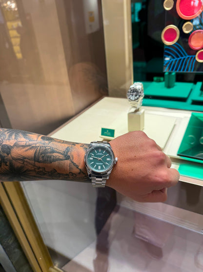 Rolex Oyster Perpetual Con Esfera Verde Y Brazalete Oyster Con Caja Original Y Pulsera De Regalo