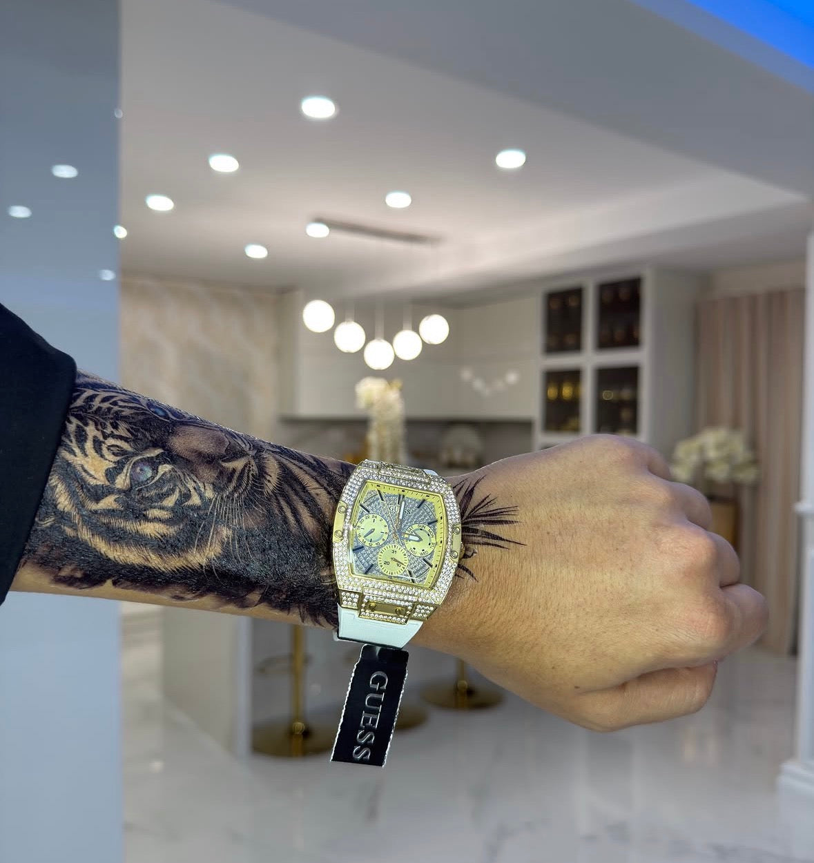 Guess Con Caja Original Y Pulsera De Regalo